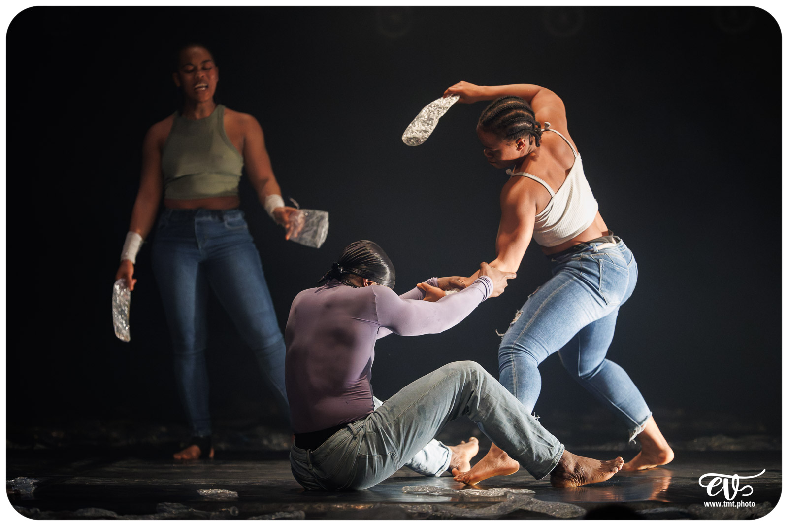 YÉ ! (L'EAU) (CIRCUS BAOBAB)